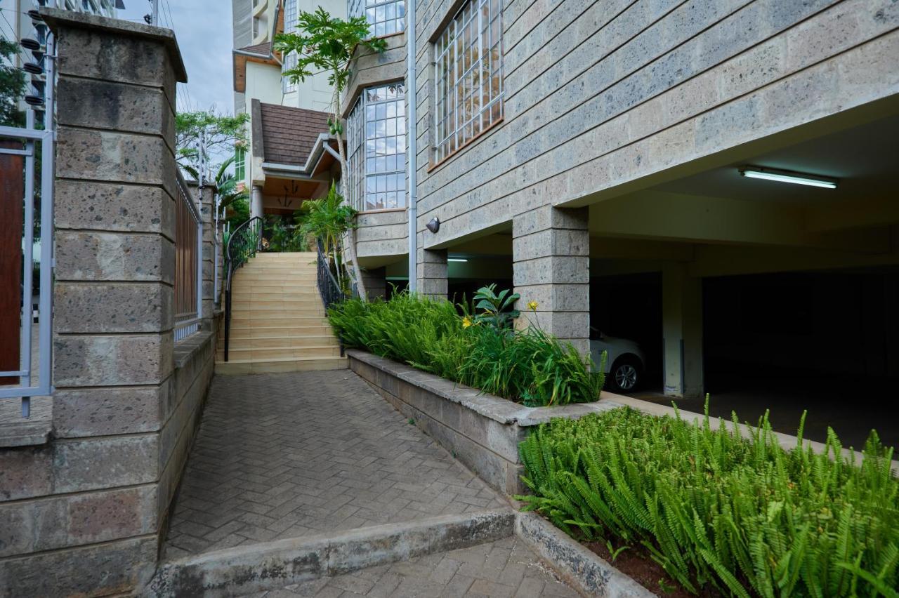 Batians Apartment Hotel Nairobi Exterior photo
